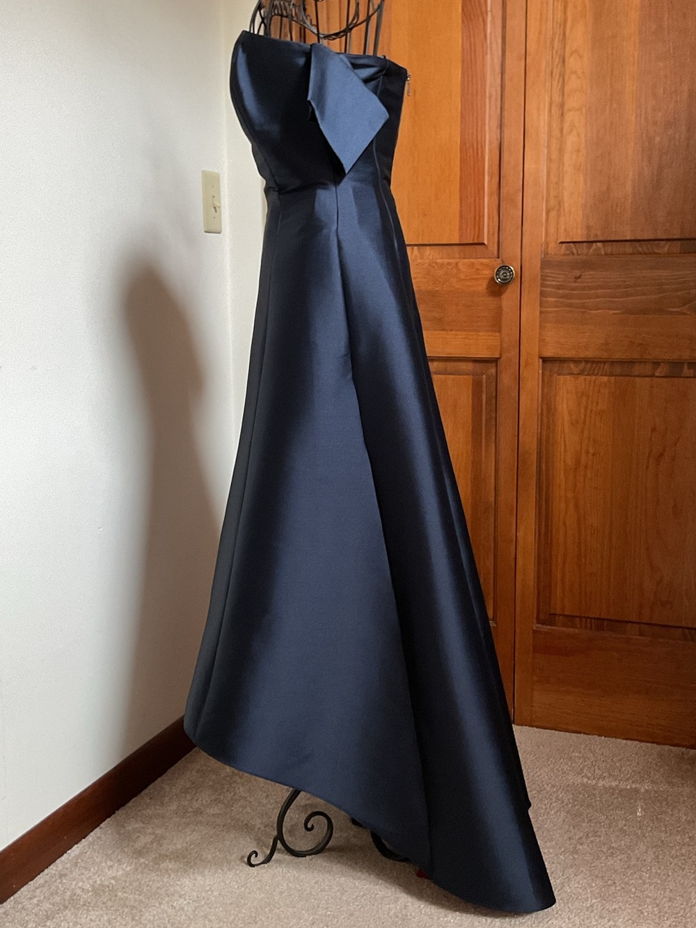 Sachin + Babi Noir
Off-The-Shoulder Long Dress, 0, midnight/Red - Picture 2 of 9